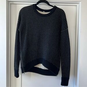 Women's Black and White Sweater